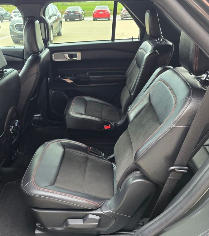2023 Ford Explorer Image 34