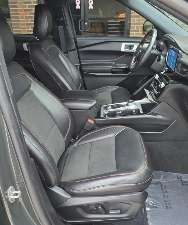 2023 Ford Explorer Image 38