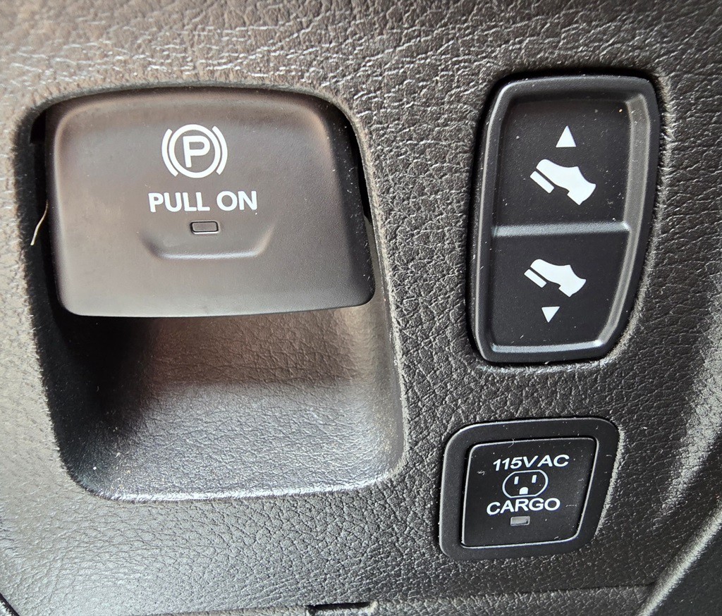 2022 RAM 1500 Image 10