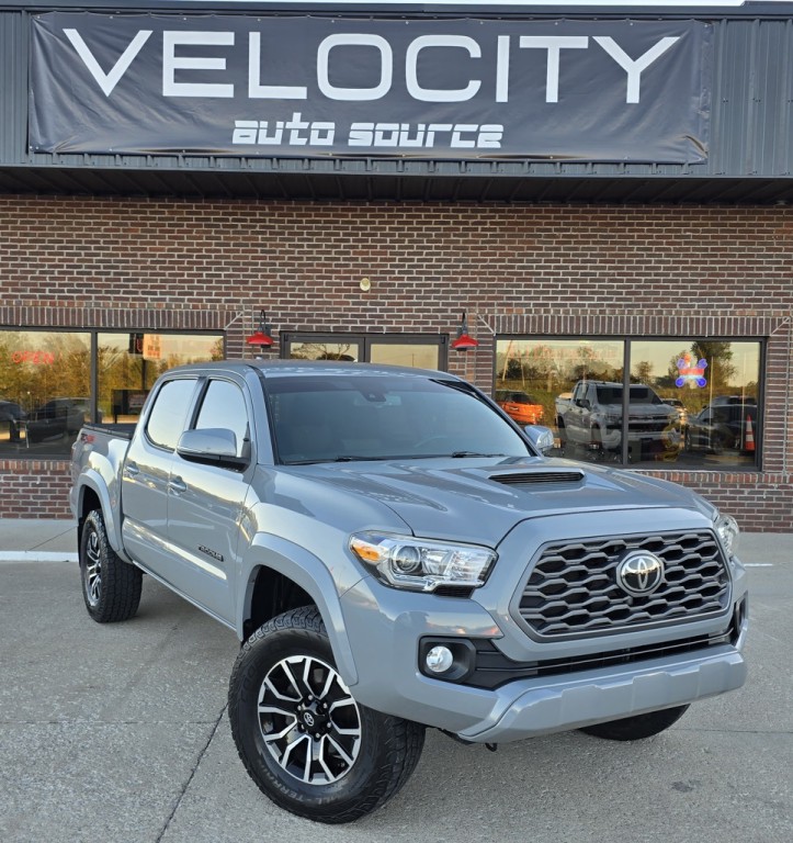 2020 Toyota Tacoma Image 1