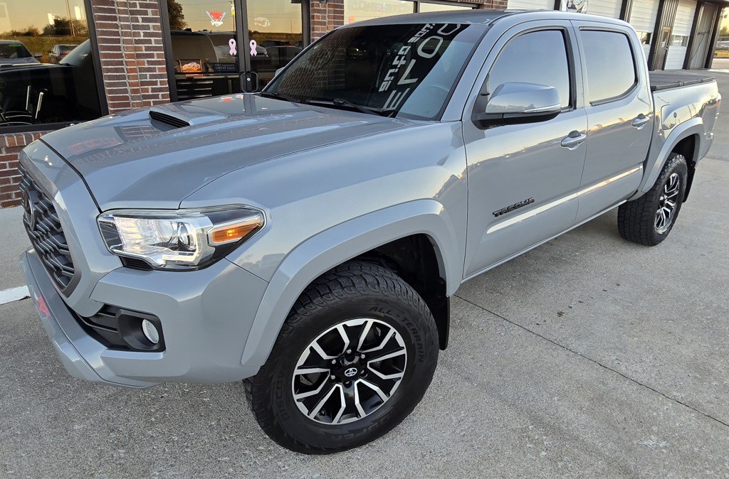 2020 Toyota Tacoma Image 3