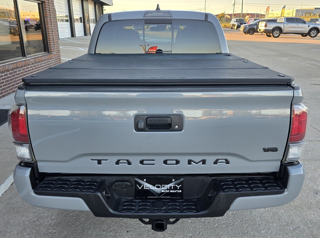 2020 Toyota Tacoma Image 8