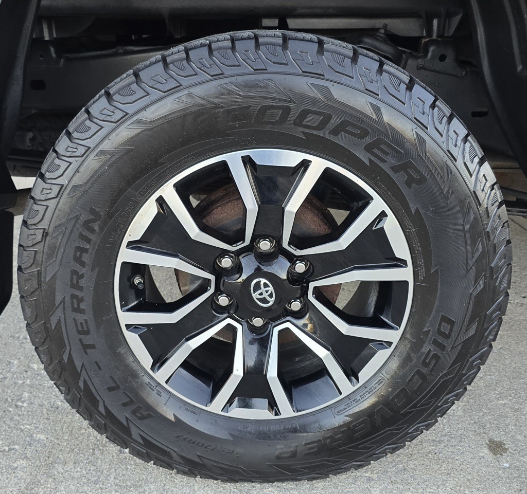 2020 Toyota Tacoma Image 14