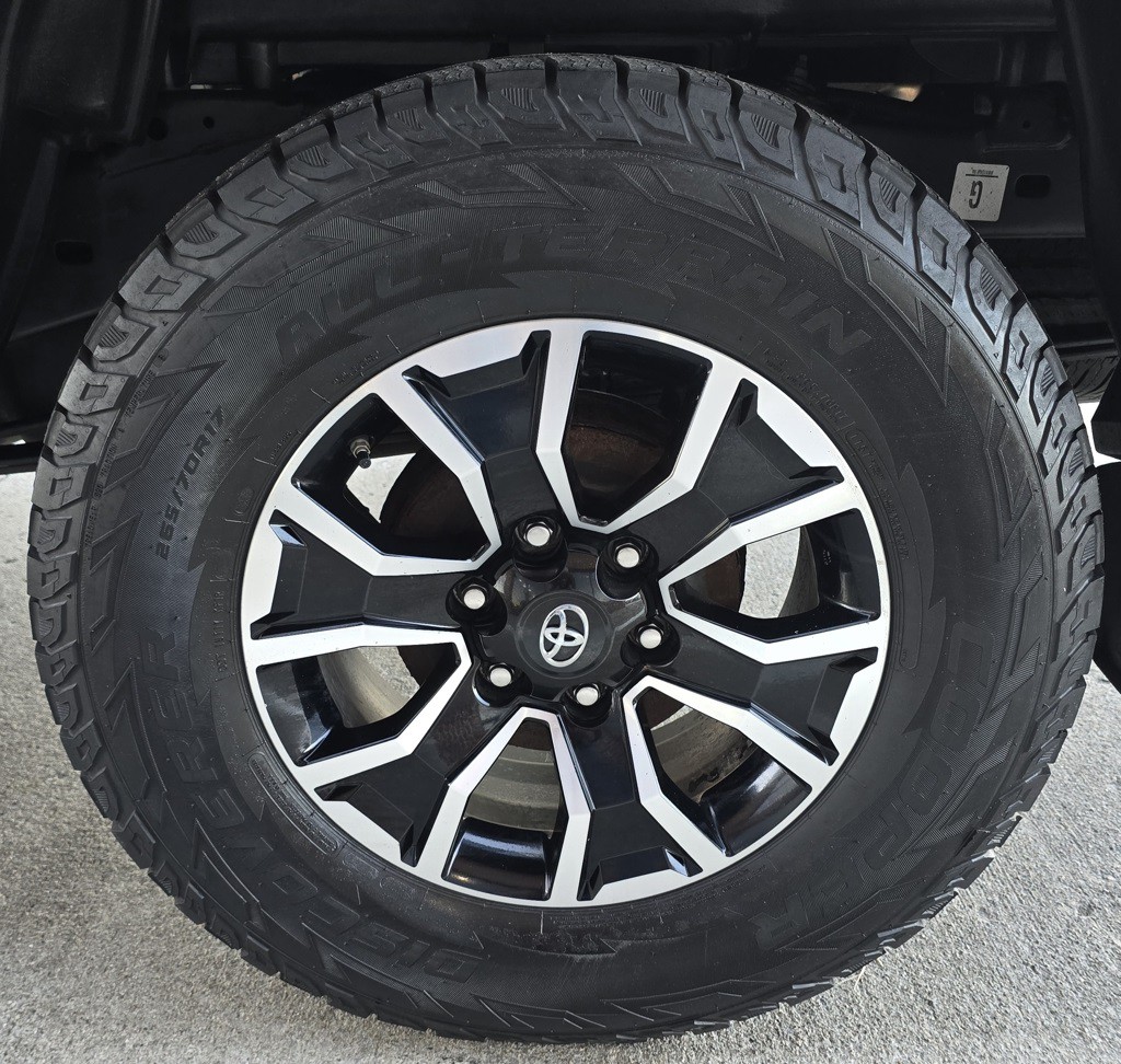 2020 Toyota Tacoma Image 15