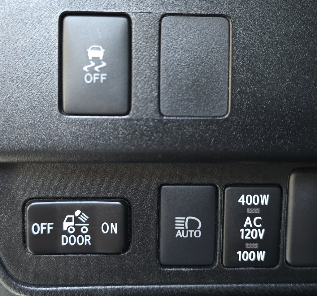 2020 Toyota Tacoma Image 21