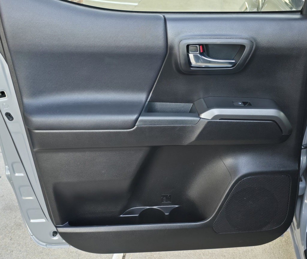 2020 Toyota Tacoma Image 31