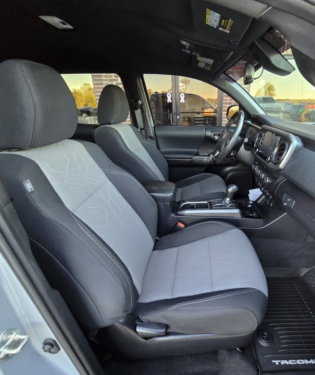 2020 Toyota Tacoma Image 36