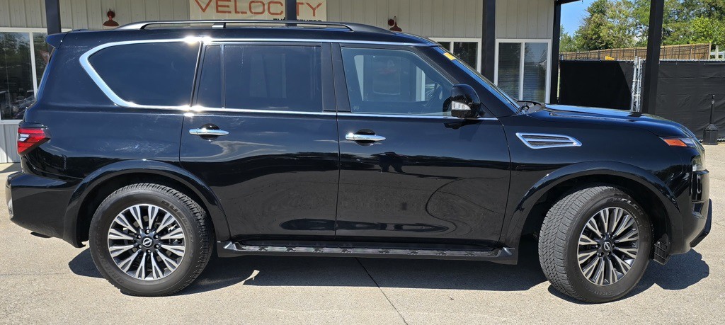 2023 Nissan Armada Image 2