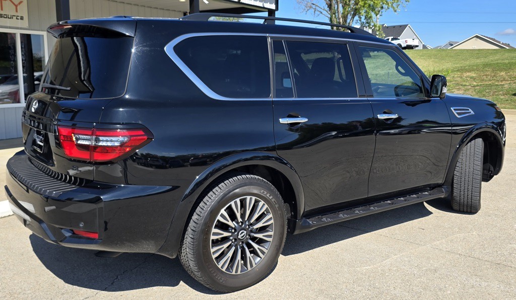2023 Nissan Armada Image 3