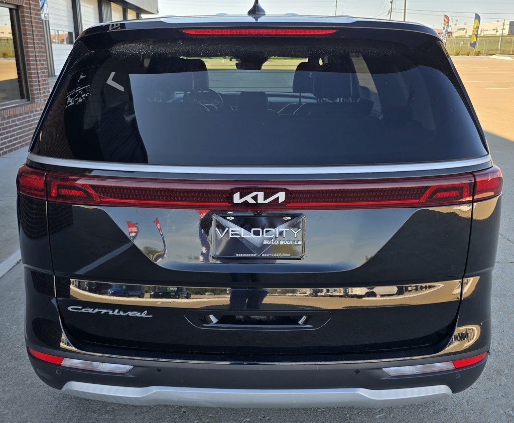 2022 Kia Carnival Image 4