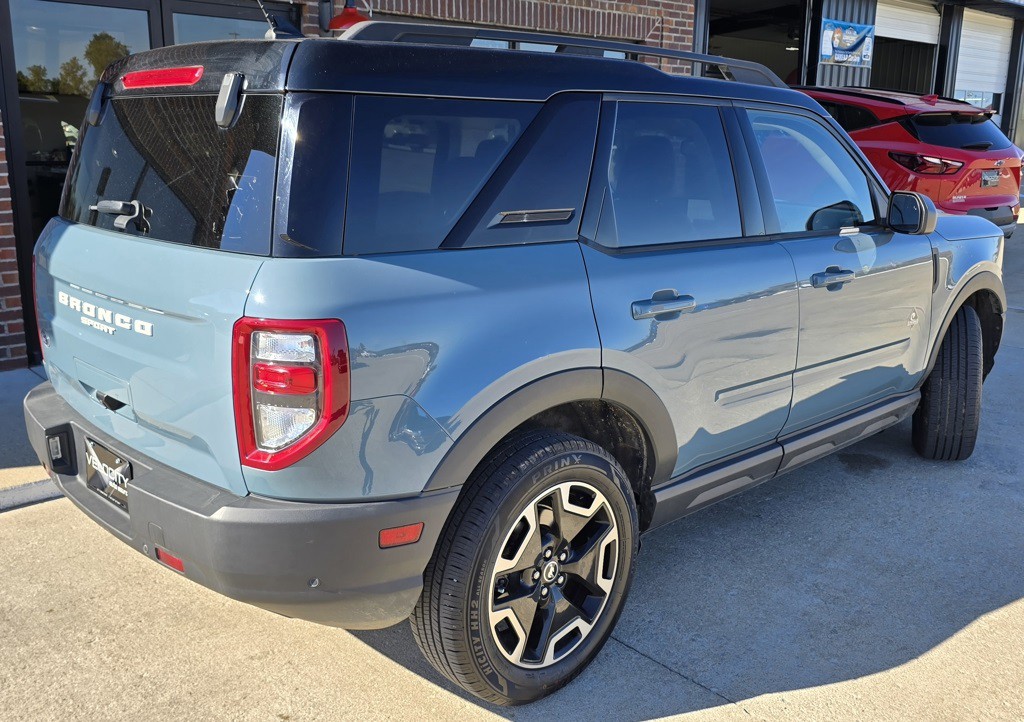 2021 Ford Bronco Image 3