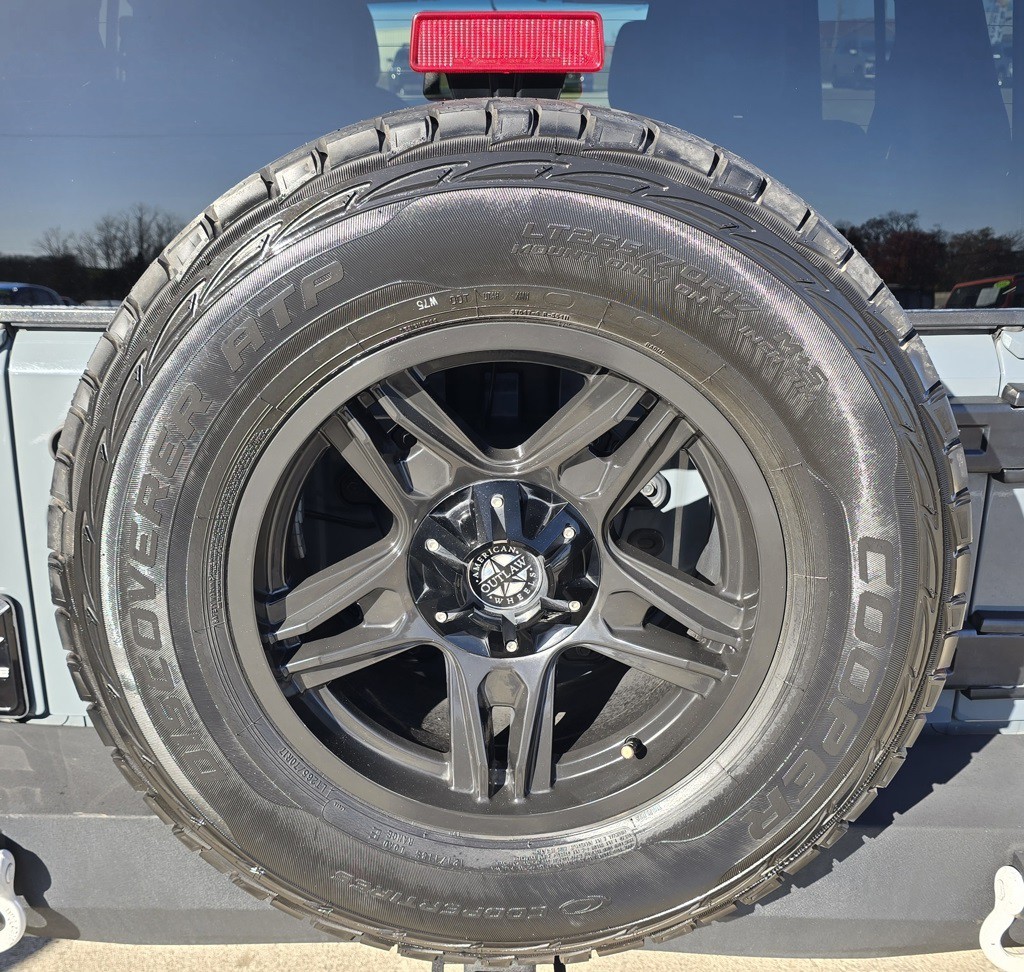 2015 Jeep Wrangler Image 11