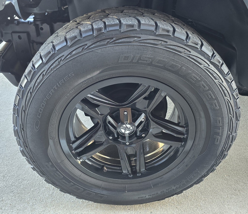 2015 Jeep Wrangler Image 13