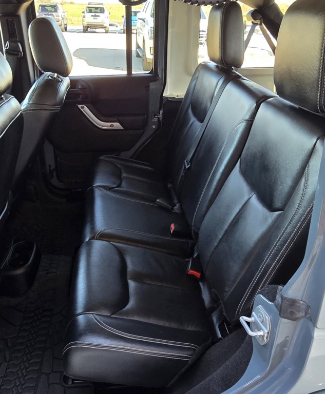 2015 Jeep Wrangler Image 27