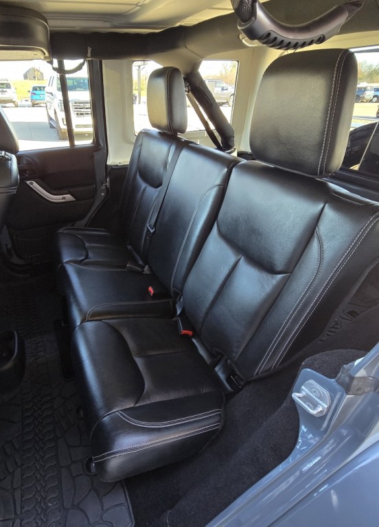 2015 Jeep Wrangler Image 28