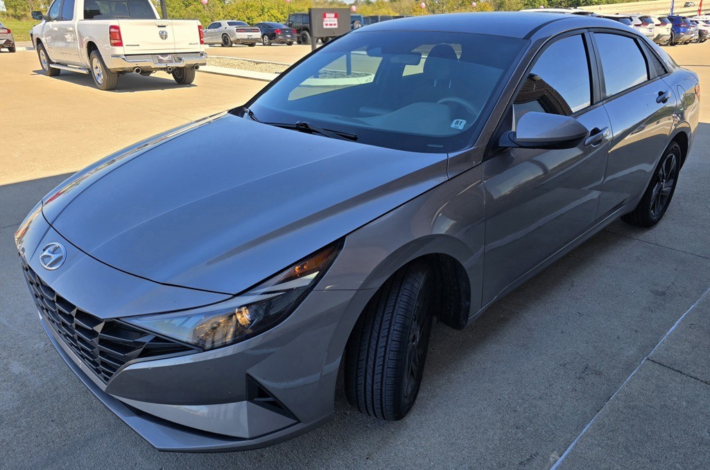 2023 Hyundai Elantra Image 6