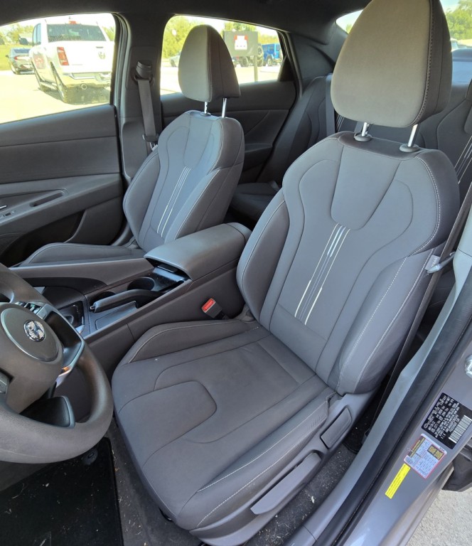 2023 Hyundai Elantra Image 9