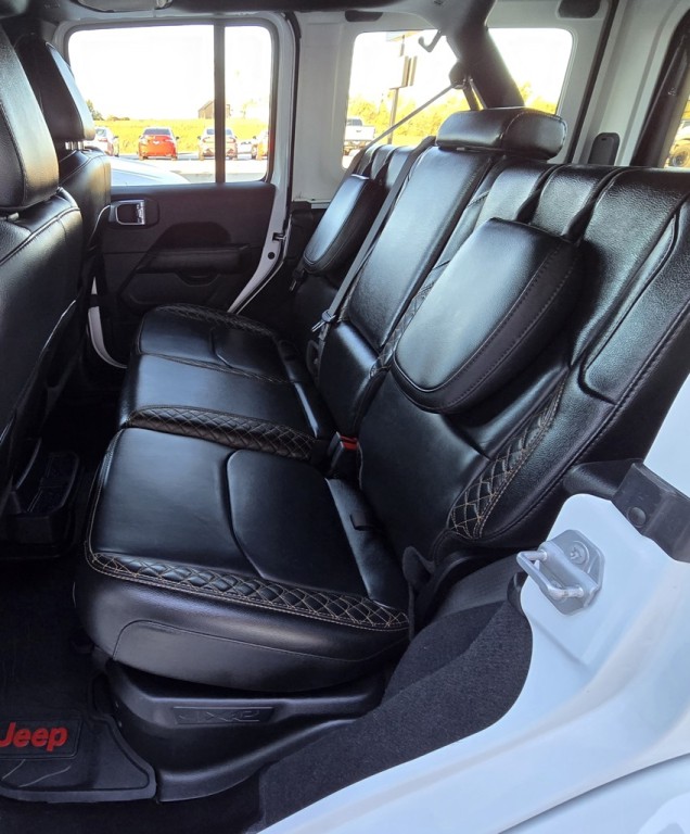 2021 Jeep Wrangler Image 35