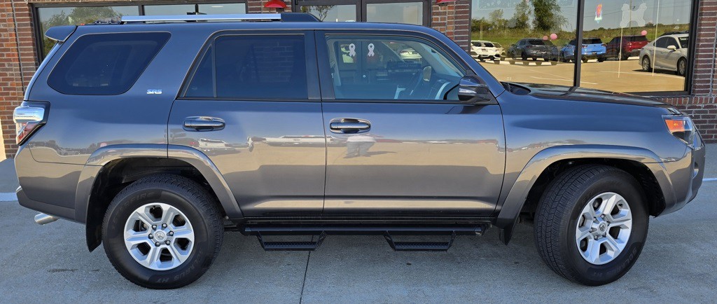 2023 Toyota 4Runner Image 2