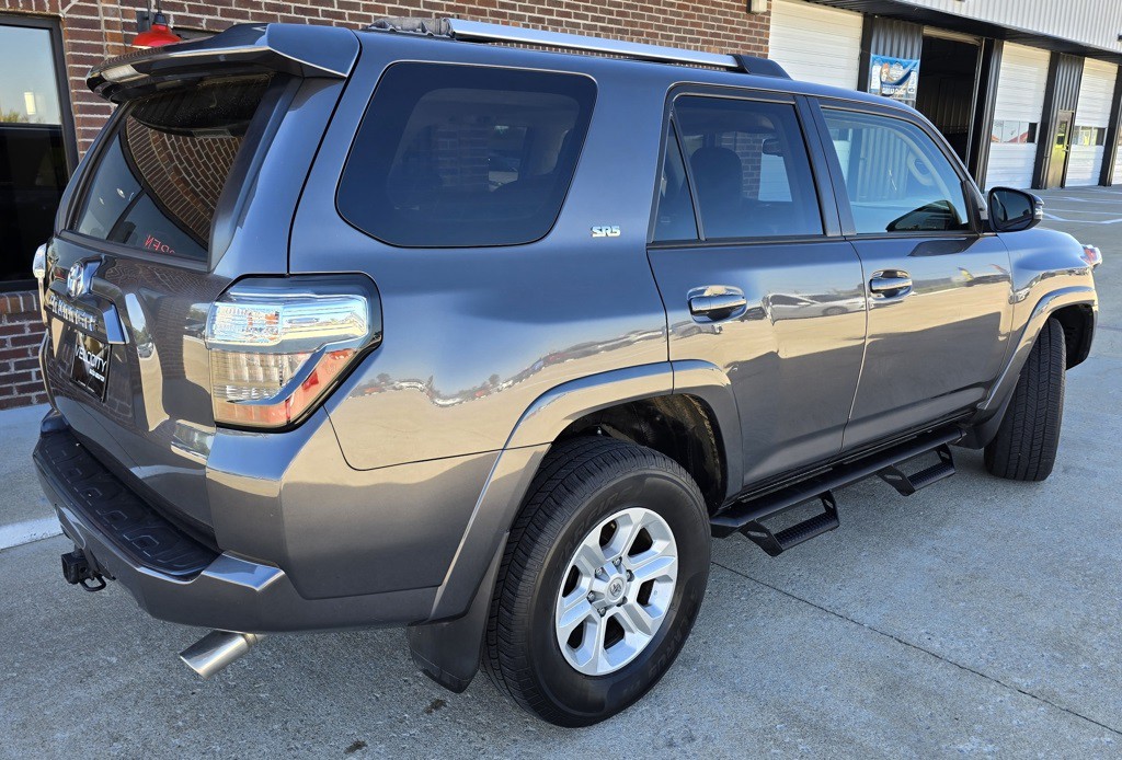 2023 Toyota 4Runner Image 3