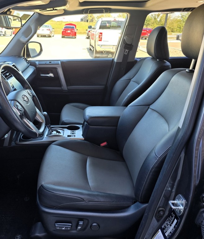 2023 Toyota 4Runner Image 9