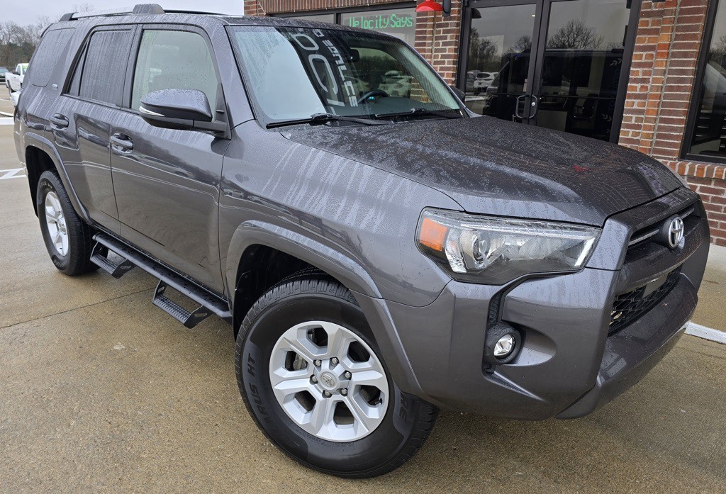 2023 Toyota 4Runner Image 2
