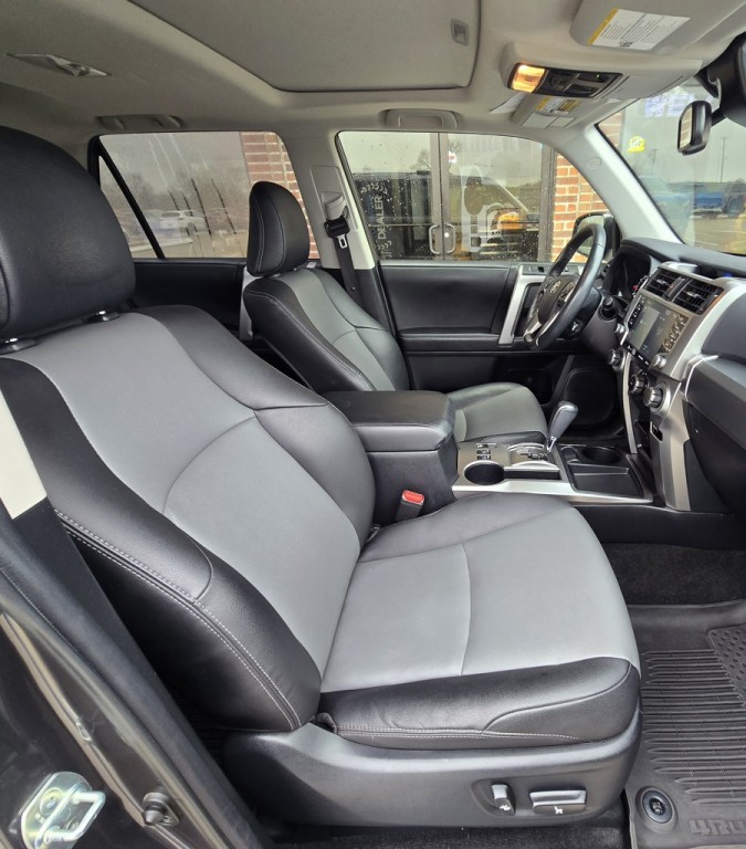 2023 Toyota 4Runner Image 38