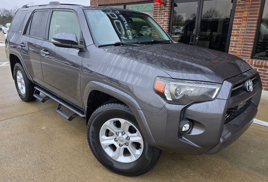 2023 Toyota 4Runner Image 2