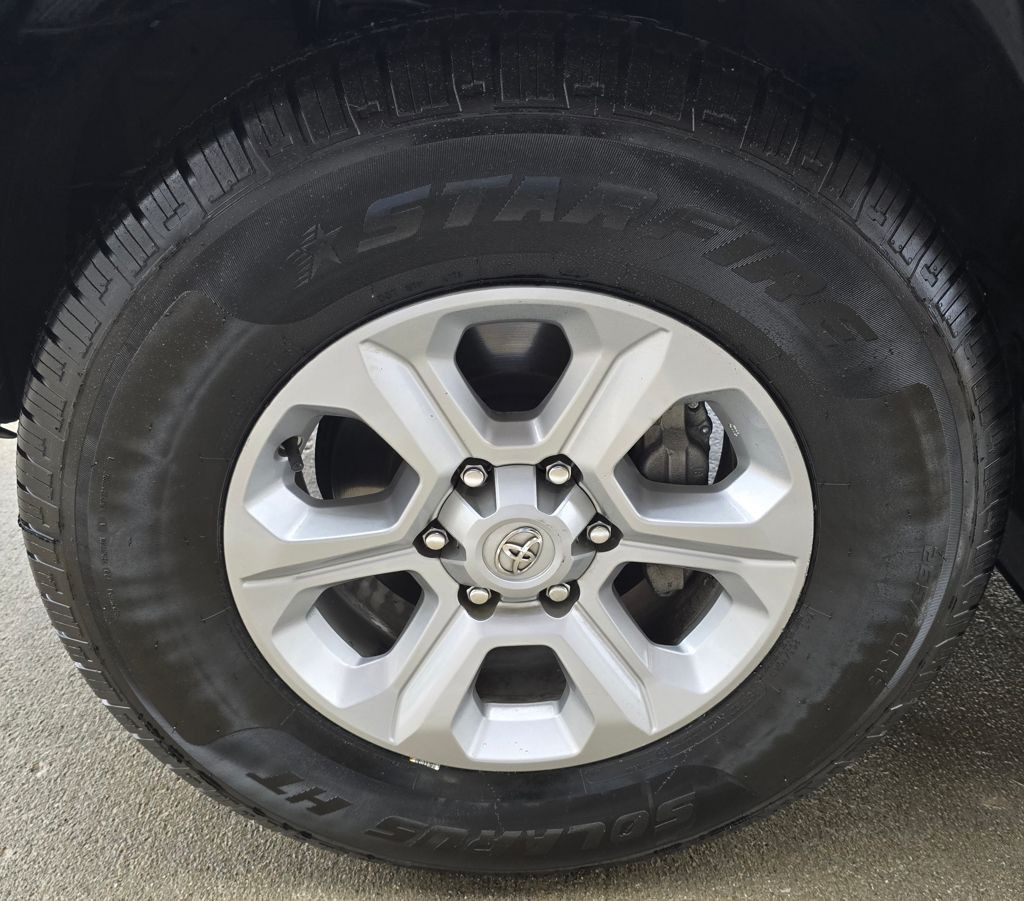 2023 Toyota 4Runner Image 14