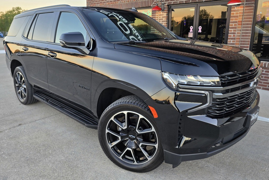 2022 Chevrolet Tahoe Image 2