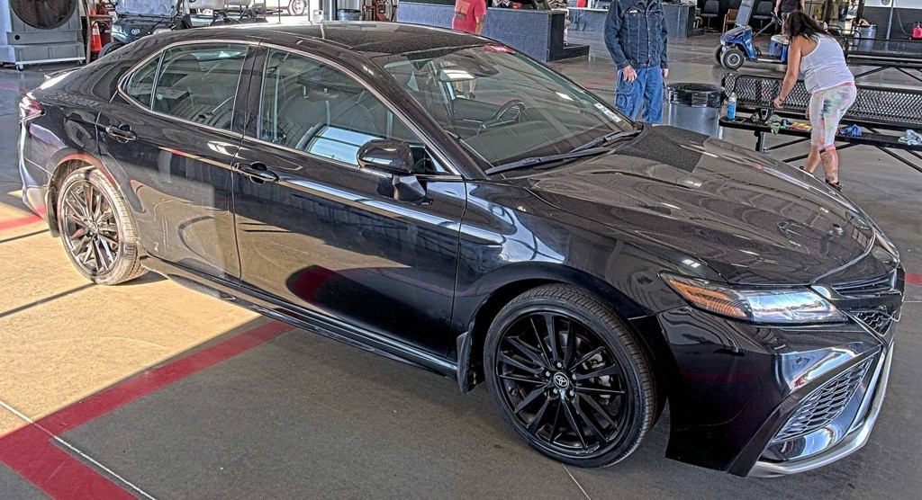 2022 Toyota Camry Image 2