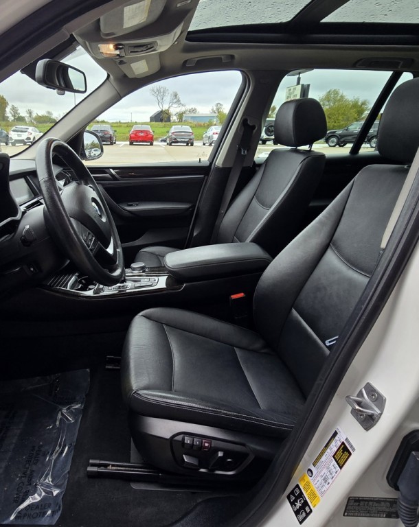 2017 BMW X3 Image 17
