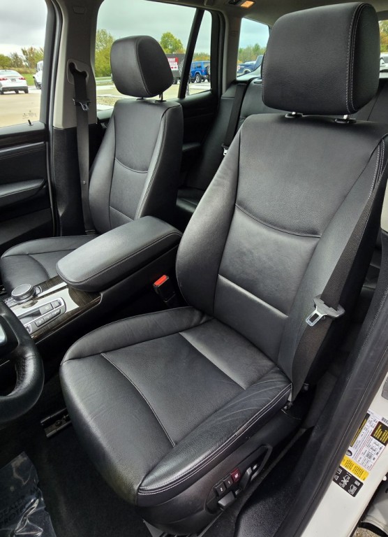 2017 BMW X3 Image 18