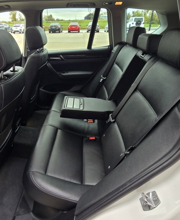2017 BMW X3 Image 33