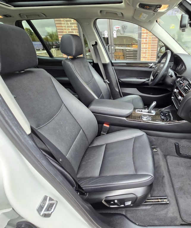 2017 BMW X3 Image 36