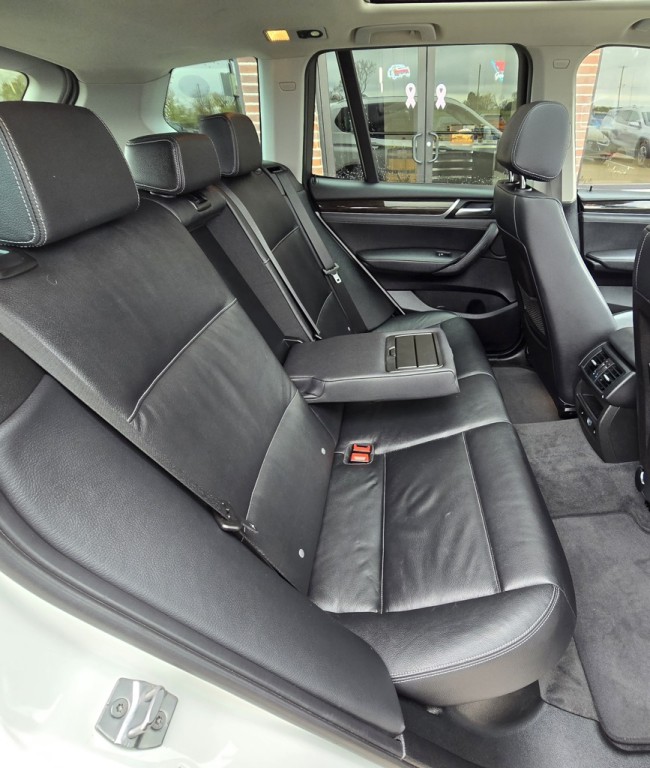 2017 BMW X3 Image 39