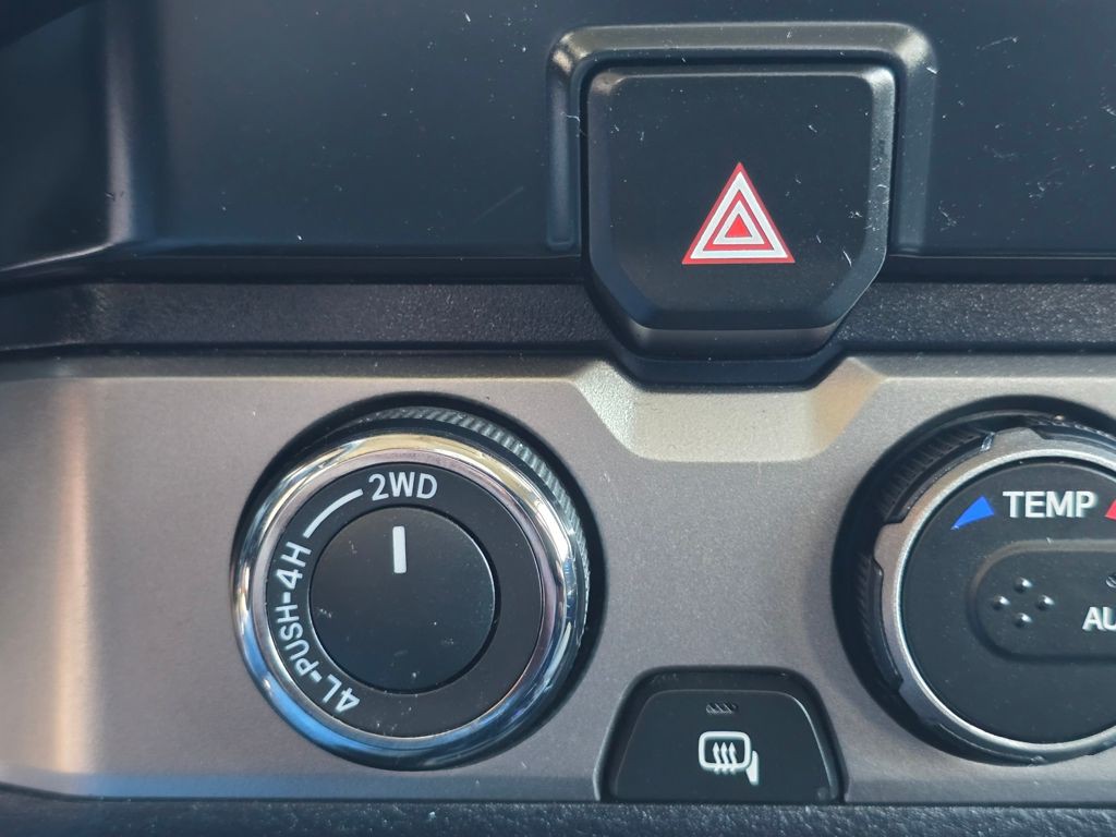 2022 Toyota Tacoma Image 32