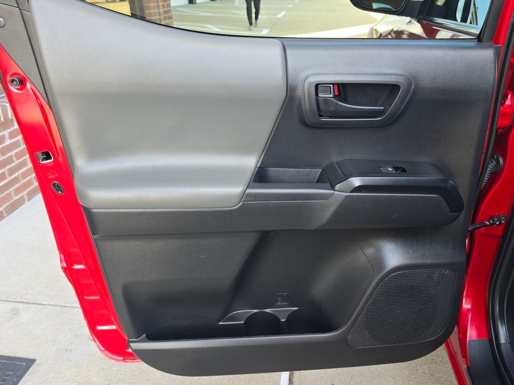 2022 Toyota Tacoma Image 35