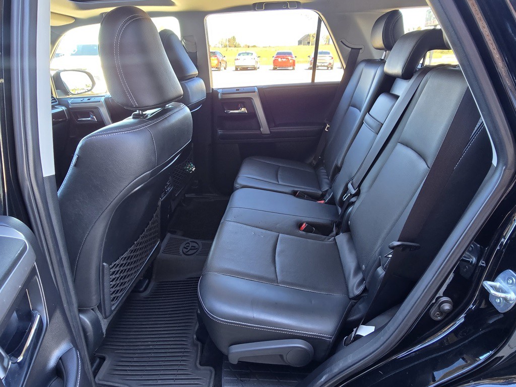 2019 Toyota 4Runner Image 16