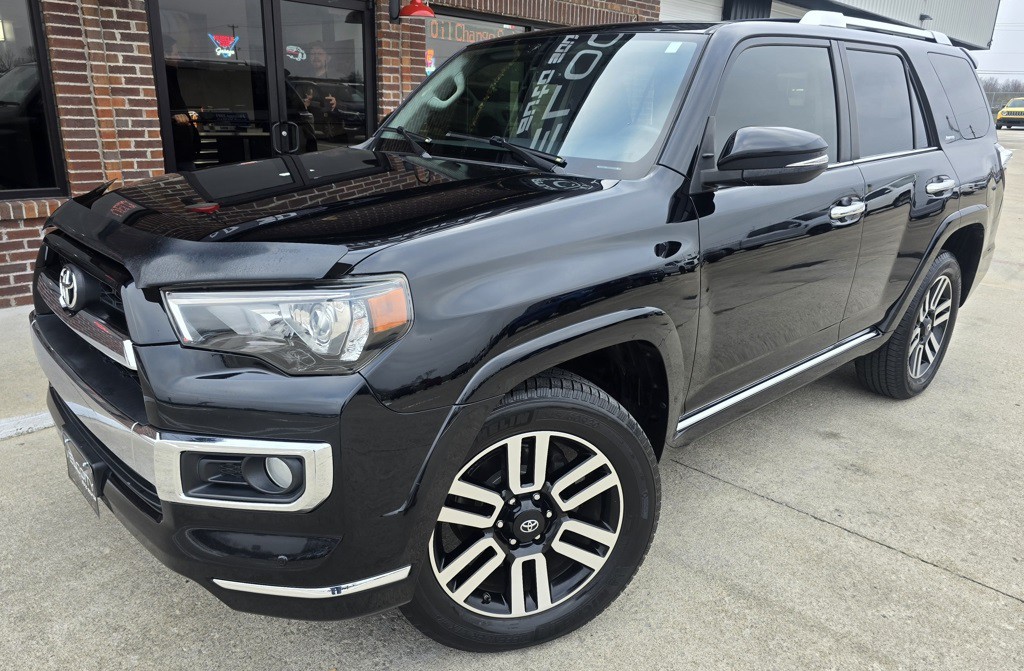 2018 Toyota 4Runner Image 2