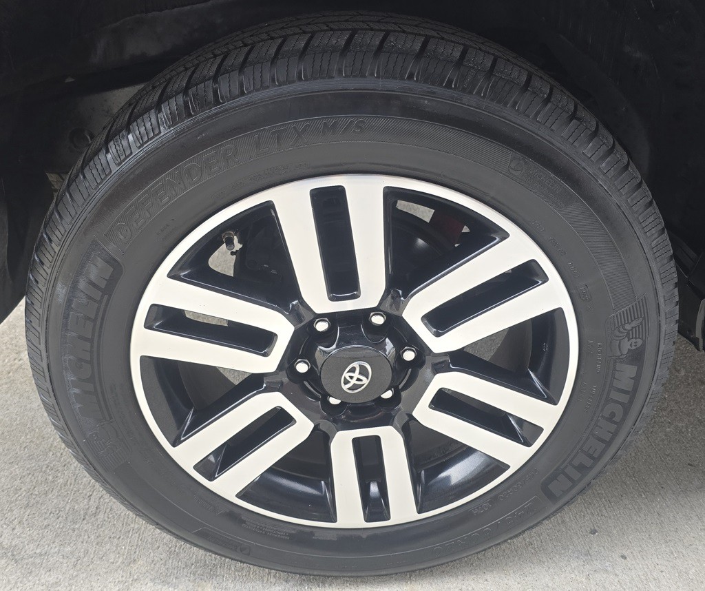 2018 Toyota 4Runner Image 13