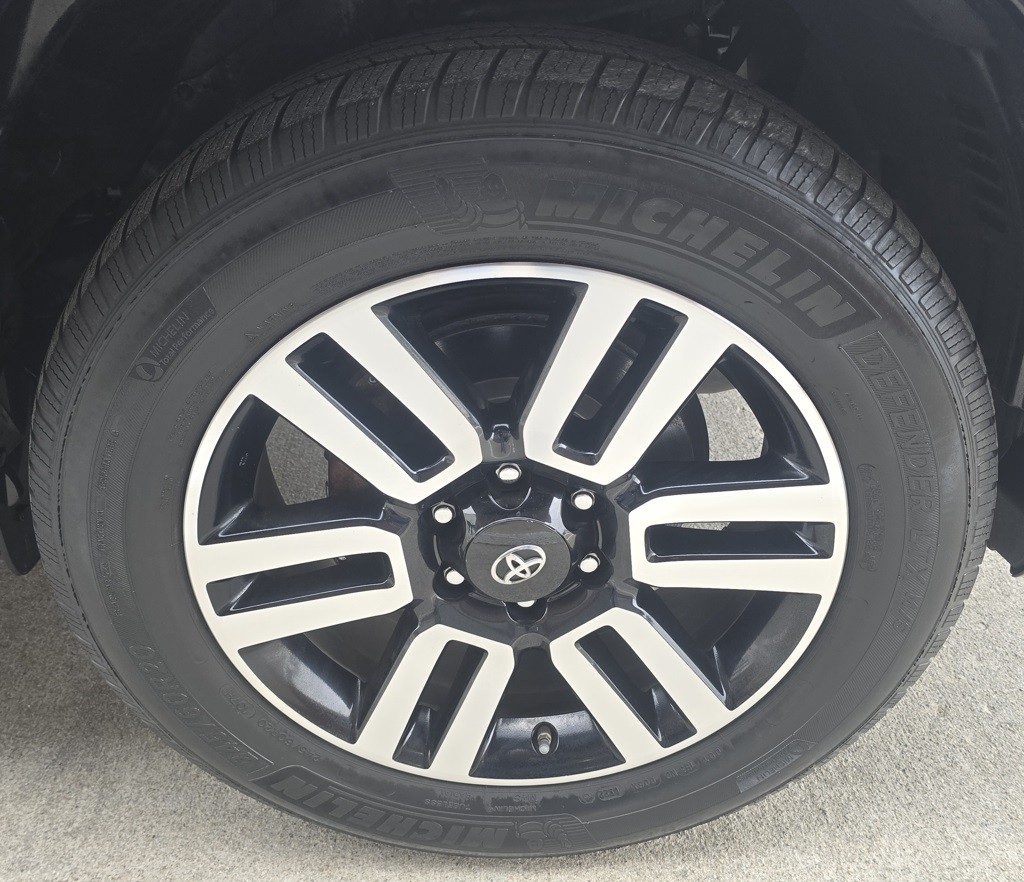 2018 Toyota 4Runner Image 14