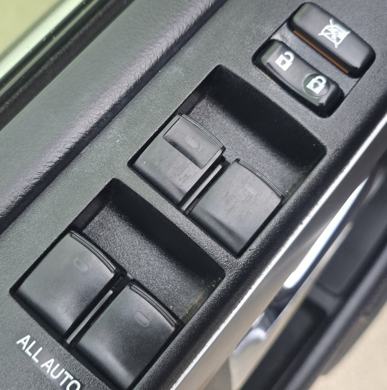 2018 Toyota 4Runner Image 16