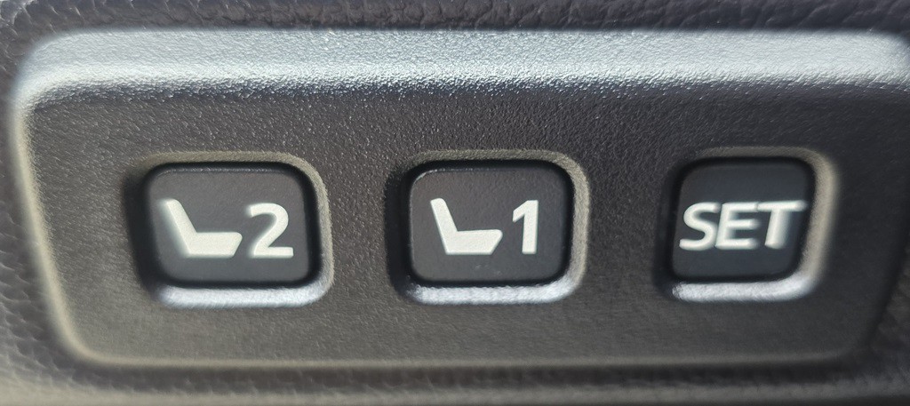 2018 Toyota 4Runner Image 17