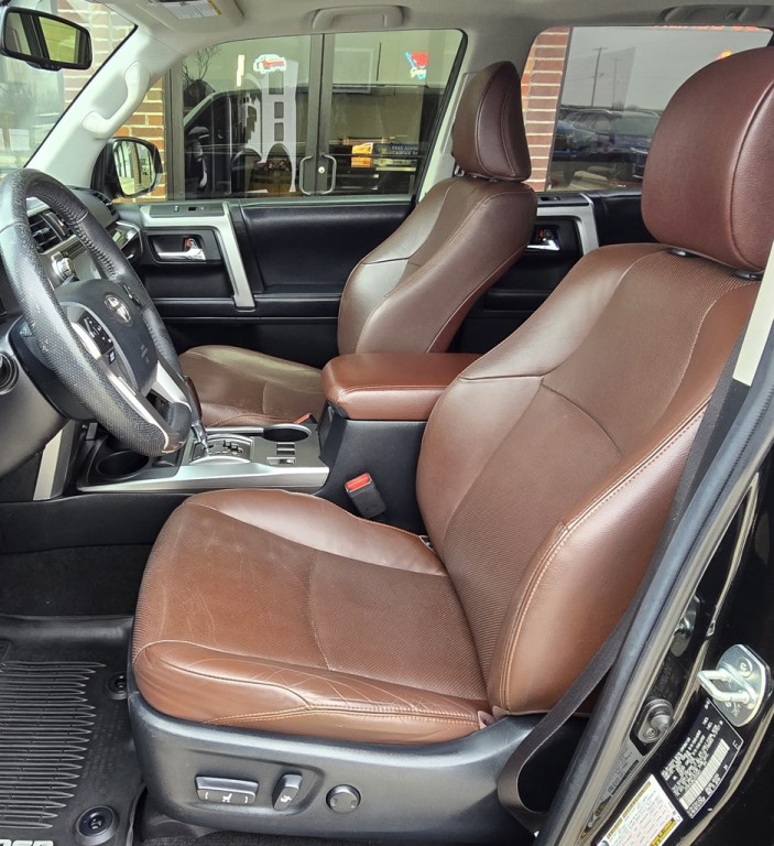 2018 Toyota 4Runner Image 18