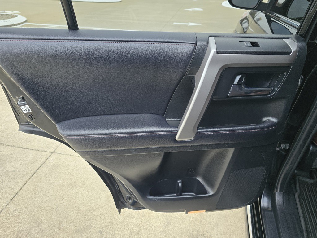 2018 Toyota 4Runner Image 38