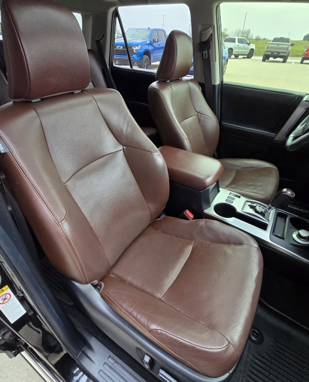 2018 Toyota 4Runner Image 43