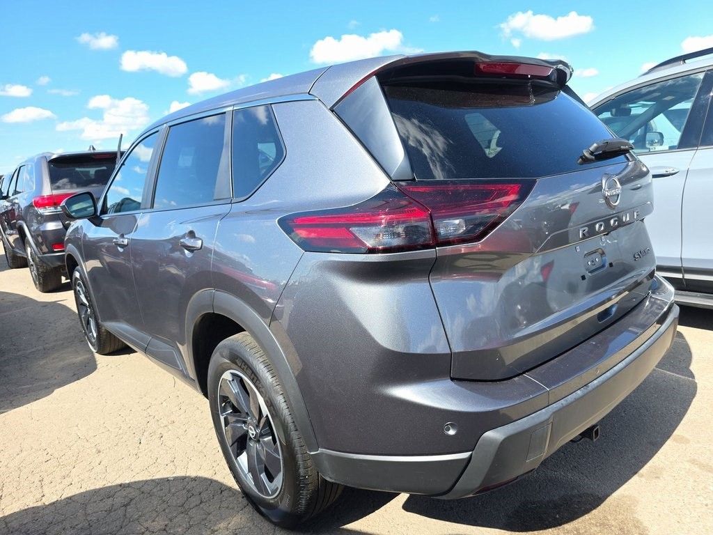 2024 Nissan Rogue Image 2