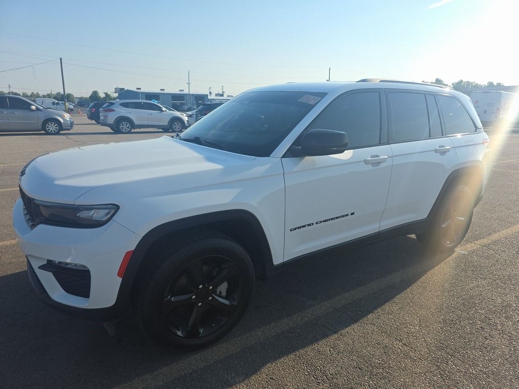 2023 Jeep Grand Cherokee Image 3