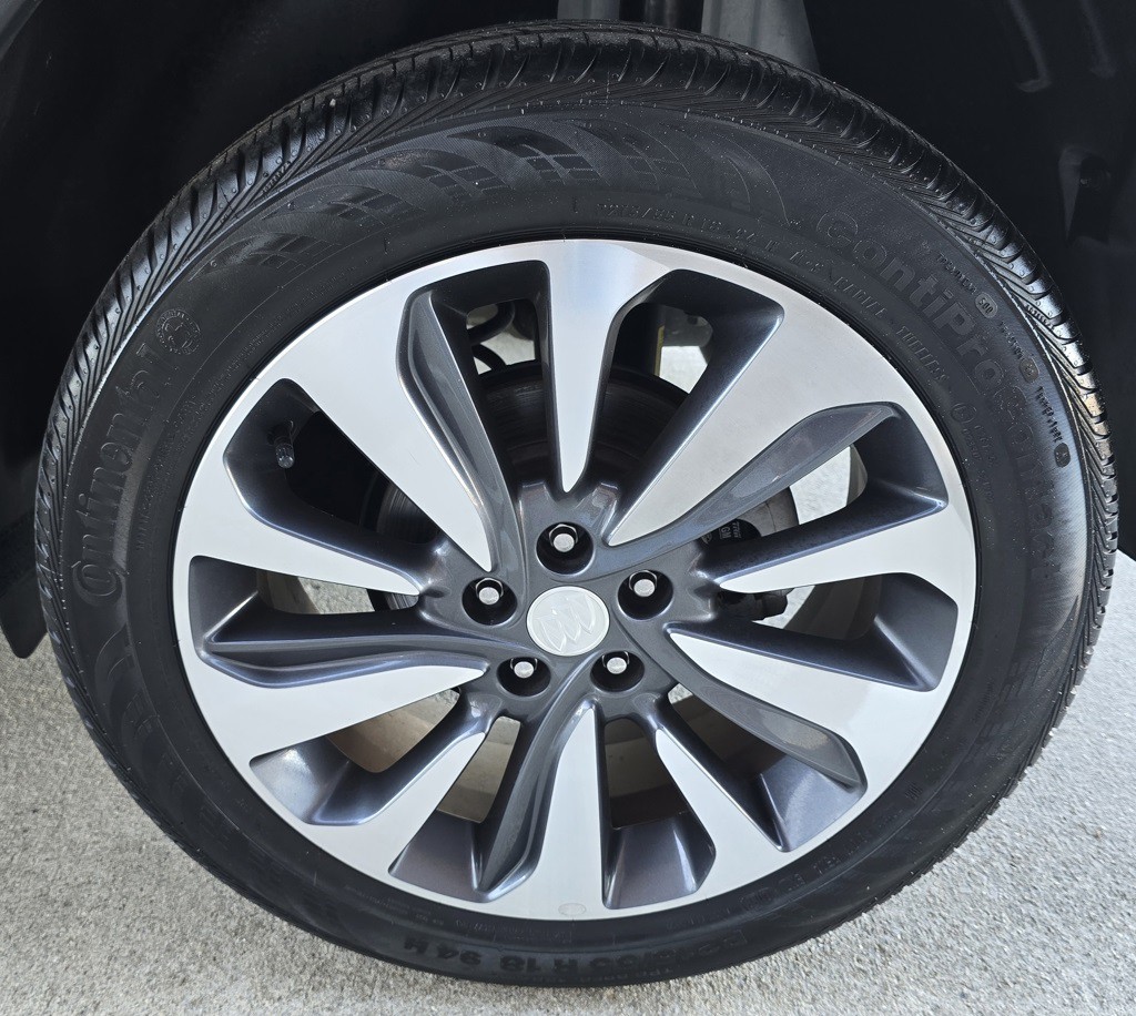 2022 Buick Enclave Image 12